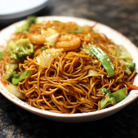 A bowl of Panda Express Chow Mein.